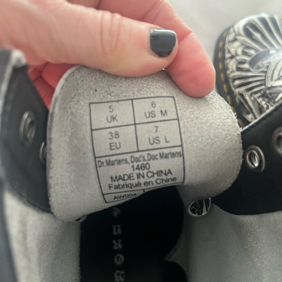 Dr. Martens 1460 Egret Playing Card boot, UK 5/US women’s 7.  LIKE NEW! - Picture 9 of 10